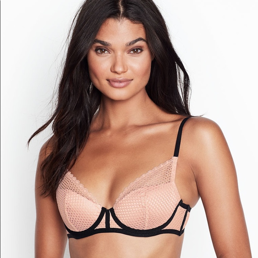 🌸VS Fishnet Lace Push-Up Bra